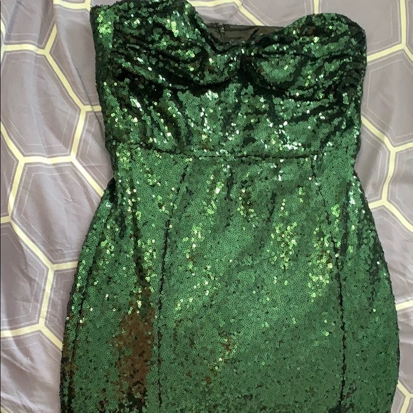 Alamour the label Emerald green sequin gown - Picture 4 of 6